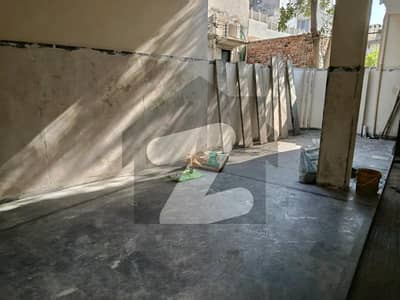 سمن آباد لاہور میں 4 کمروں کا 12 مرلہ مکان 4.28 کروڑ میں برائے فروخت۔