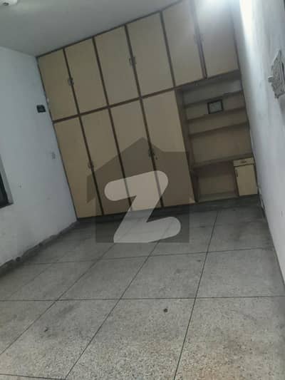 10 Marla Upper Portion 3 bed available for Rent in Allama Iqbal town