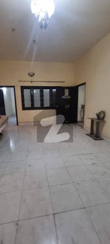 Reasonably-Priced 400 Square Yards Office In Gulshan-e-Iqbal - Block 6, Karachi Is Available As Of Now