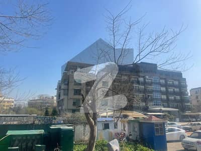 ڈپلومیٹک انکلیو اسلام آباد میں 5 کنال عمارت 18.5 ارب میں برائے فروخت۔
