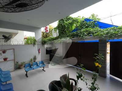 Prime Location 400 Square Yards House In Beautiful Location Of Gulistan-e-Jauhar - Block 12 In Karachi