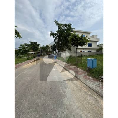 10 Marla corner plot with extra land