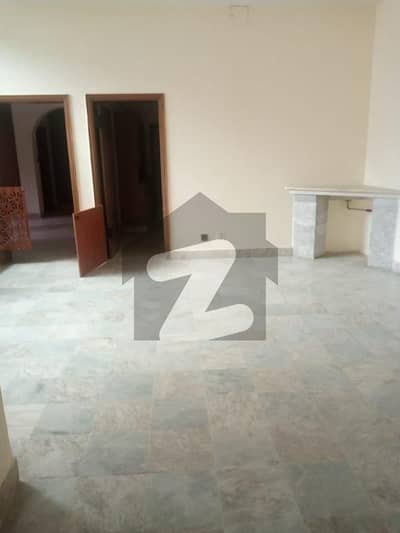 ایف ۔ 7 اسلام آباد میں 7 کمروں کا 4 کنال مکان 12.5 ارب میں برائے فروخت۔