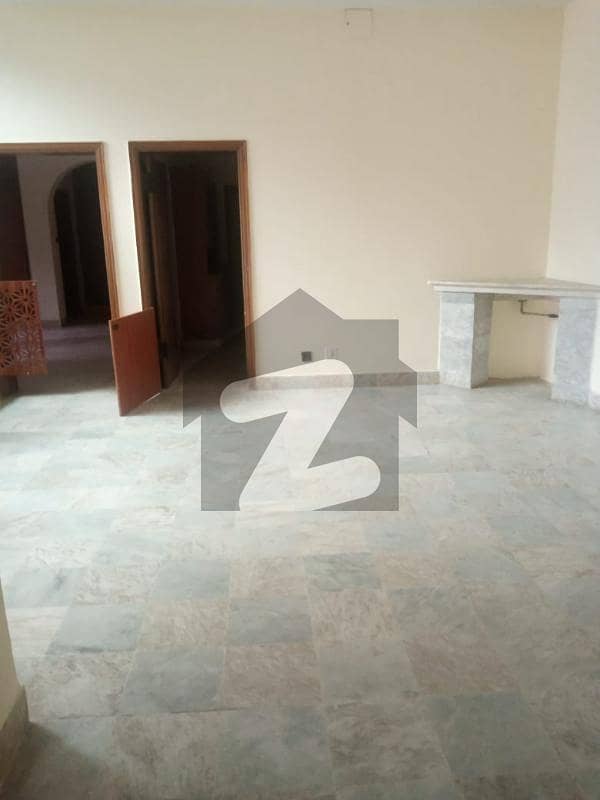 ایف ۔ 7 اسلام آباد میں 7 کمروں کا 4 کنال مکان 12.5 ارب میں برائے فروخت۔