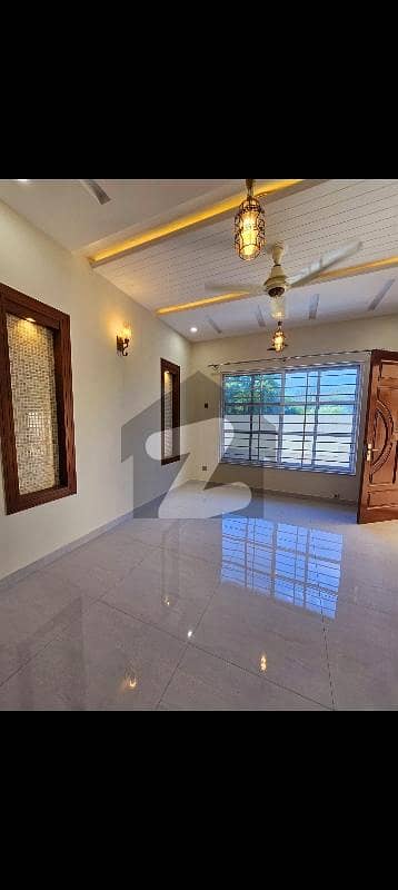 10 Marla Tile Flooring House for rent in G-13 10 Marla Tile Flooring House for rent in G-13