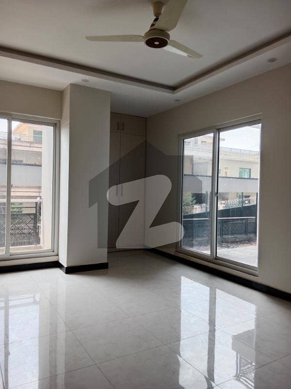 Brand New 3 Bedroom Plus Servant Room Brand New 3 Bedroom Plus Servant Room