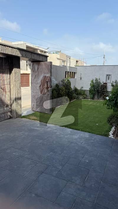 ڈی ایچ اے فیز 8 ڈی ایچ اے ڈیفینس,کراچی میں 7 کمروں کا 1 کنال مکان 20.0 کروڑ میں برائے فروخت۔