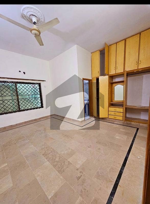 10 Marlas Separate Gate BASEMENT Gas Electric Separate G-13 10 Marlas Separate Gate BASEMENT Gas Electric Separate G-13