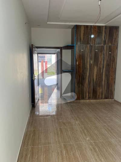 Spacious Prime Location 3 Marla Flat Available For rent In Citi Housing Society
