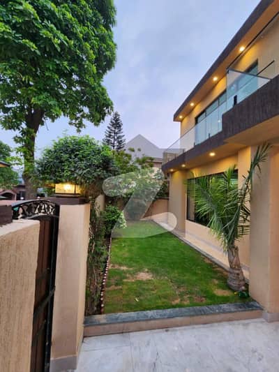 Ground Portion For Rent 1 Kanal Prime Location Near Expressway!