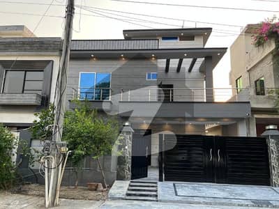 10 Marla Full House Available For Sale Gas, Water, Elec, Available Prime Location