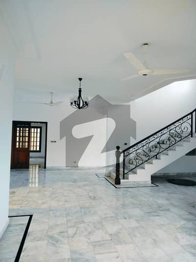 Defence 500 Yards Bungalow For Rent West Open Line Water
