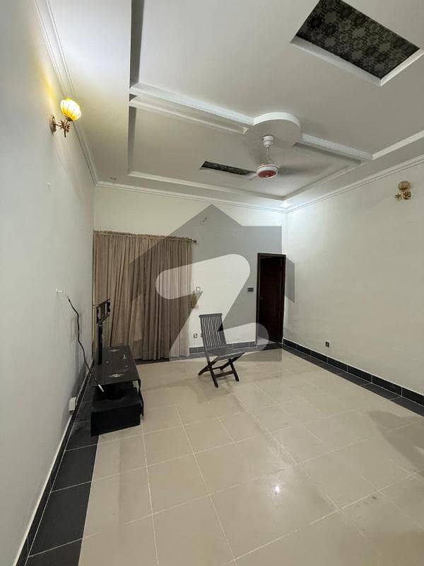 واپڈا ٹاؤن فیز 1 - بلاک اے واپڈا ٹاؤن فیز 1,واپڈا ٹاؤن,ملتان میں 5 کمروں کا 10 مرلہ مکان 2.8 کروڑ میں برائے فروخت۔ واپڈا ٹاؤن فیز 1 - بلاک اے واپڈا ٹاؤن فیز 1,واپڈا ٹاؤن,ملتان میں 5 کمروں کا 10 مرلہ مکان 2.8 کروڑ میں برائے فروخت۔