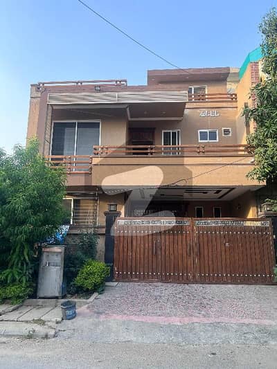 Used 7 Marla House For Sale