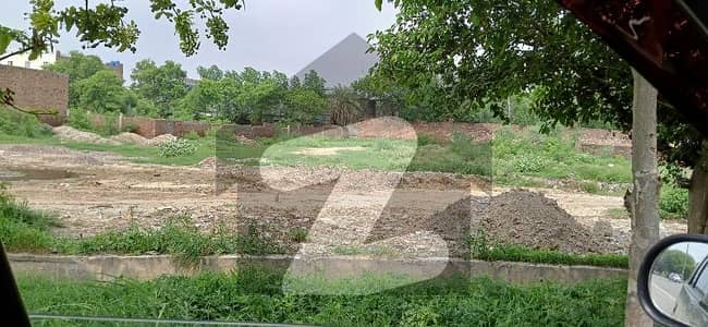 رائیونڈ روڈ لاہور میں 1 مرلہ کمرشل پلاٹ 24.0 لاکھ میں برائے فروخت۔