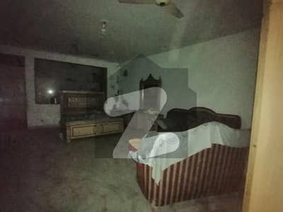 لال پل مغلپورہ,لاہور میں 11 مرلہ عمارت 8.5 کروڑ میں برائے فروخت۔