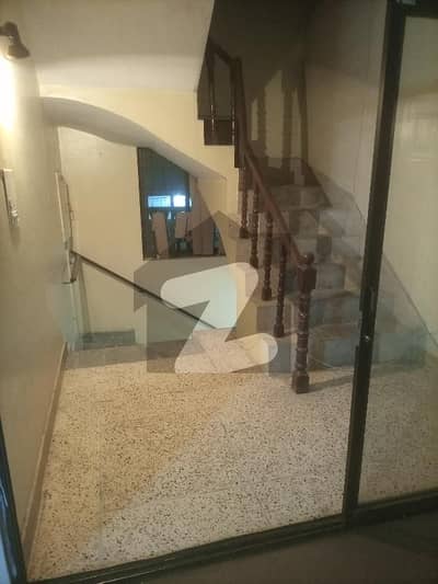 ایف ۔ 11/3 ایف ۔ 11,اسلام آباد میں 3 کمروں کا 1 کنال بالائی پورشن 1.65 لاکھ میں کرایہ پر دستیاب ہے۔