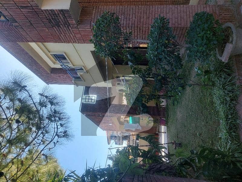 ایف ۔ 10/2 ایف ۔ 10,اسلام آباد میں 6 کمروں کا 1 کنال مکان 24.0 کروڑ میں برائے فروخت۔ ایف ۔ 10/2 ایف ۔ 10,اسلام آباد میں 6 کمروں کا 1 کنال مکان 24.0 کروڑ میں برائے فروخت۔