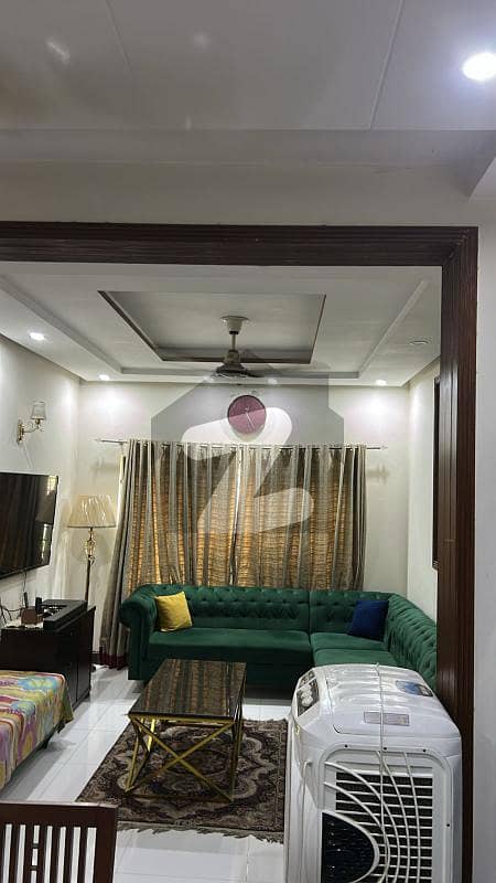 5 Marla House In Paragon City For rent