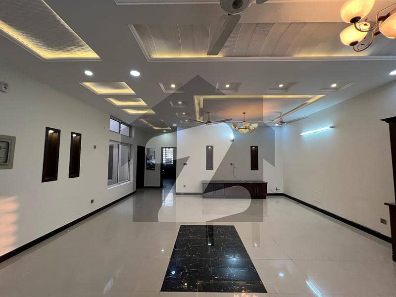 14 Marla Upper Portion Available For Rent. 14 Marla Upper Portion Available For Rent.