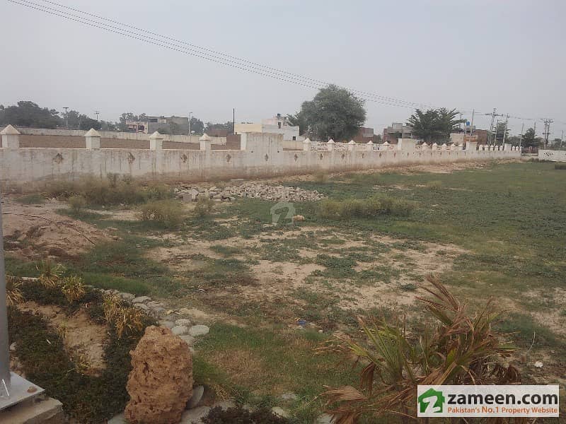 Commercial Plot for Sale at Main Road 14L Okara