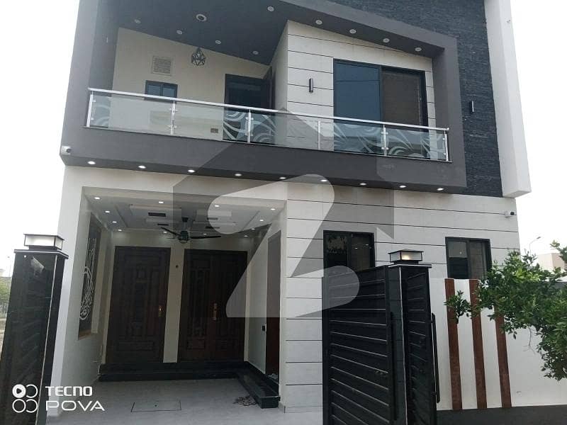 5 marla hot location plot