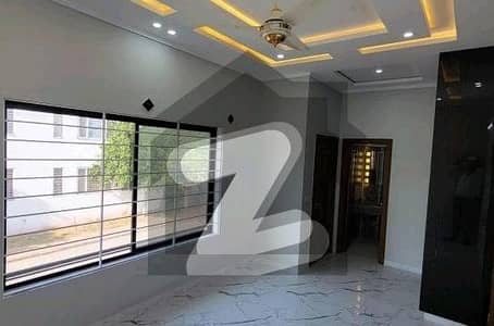 Spacious 14 Marla House Available For rent In I-8/3