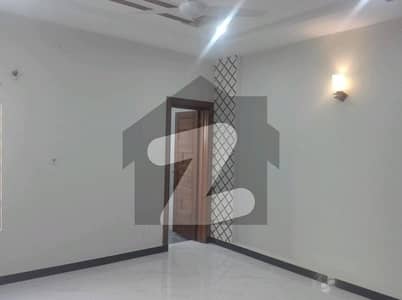 Perfect Prime Location 12 Marla House In I-8/3 For sale