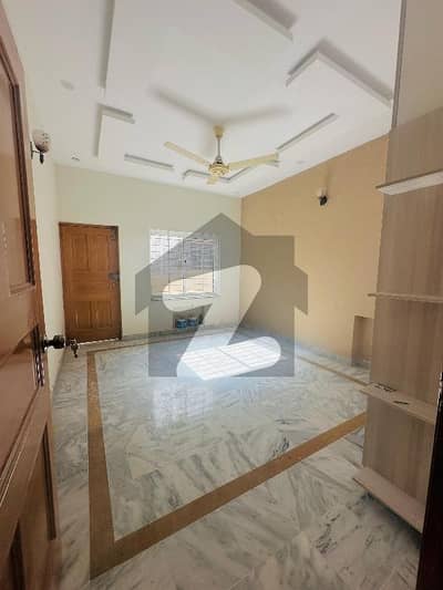Ground Portion Marla Flooring  Available For Rent