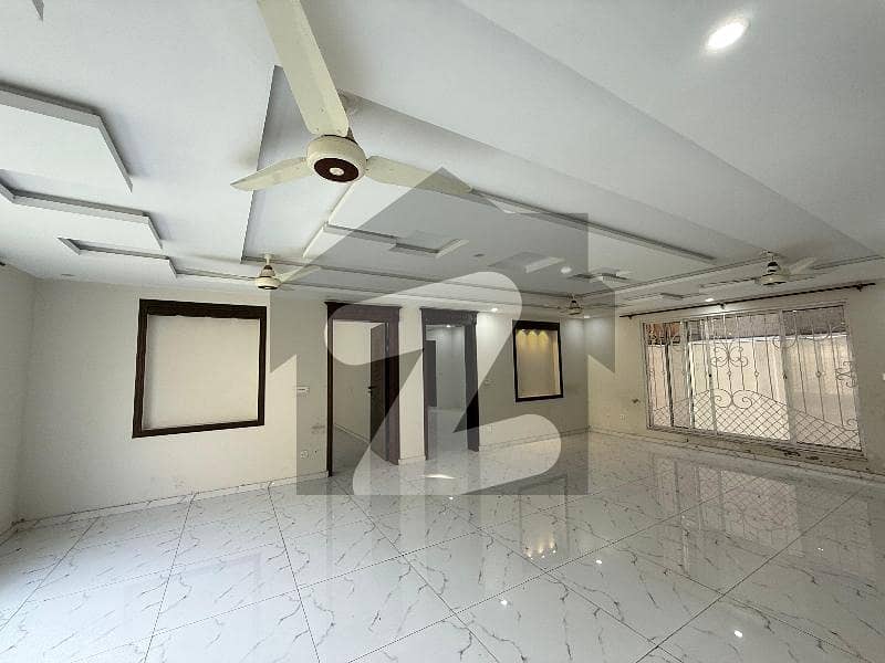 House For Rent In F8
