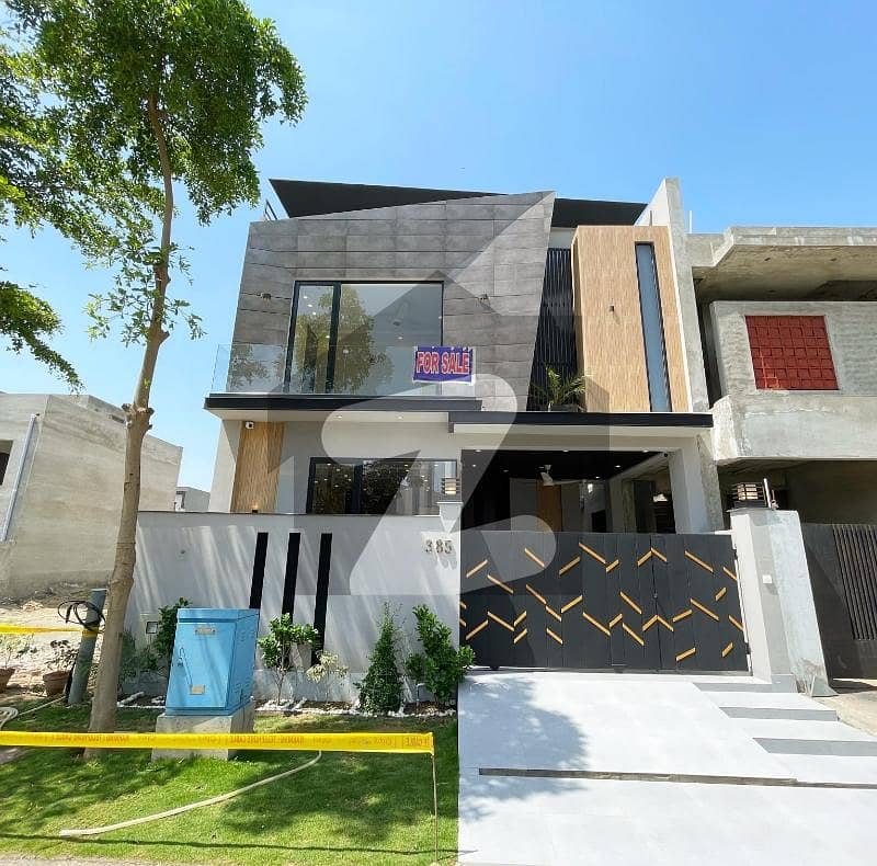 Marla Luxury House For Sale Prime Location