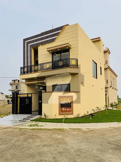 4.23 Marla Corner House For Sale In Central Park