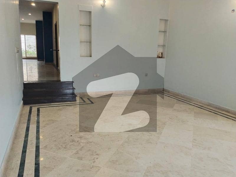 UPPER PORTION FOR RENT IN PHASE-6