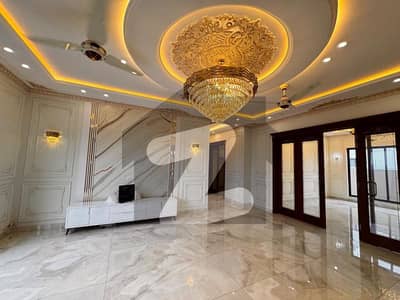 Move-in ready Luxurious House in DHA