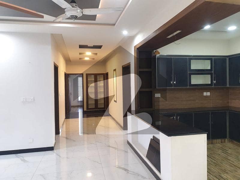 24 Marla Beautiful Upper Portion Available For Rent