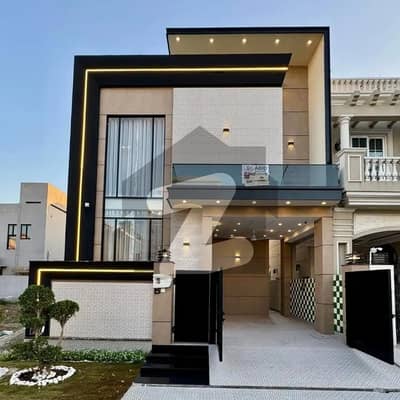 5 Marla Designer House On Investor Rate In DHA Lahore