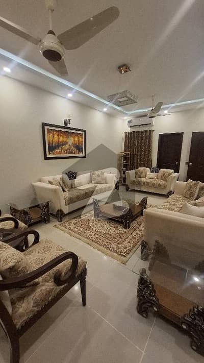 نارتھ ناظم آباد ۔ بلاک ایچ نارتھ ناظم آباد,کراچی میں 8 کمروں کا 12 مرلہ مکان 9.0 کروڑ میں برائے فروخت۔