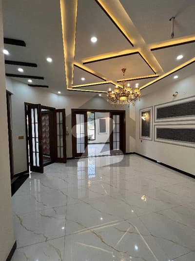 10 MARLA ULTRA MODERN HOUSE FOR SALE UET HOUSING SOCIETY