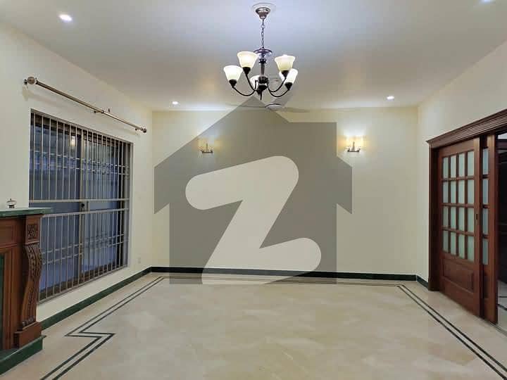 Upper portion for Rent G10-2 ideal location