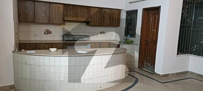 Ideal Location 9 Marla Lower Portion Available for rent in Johar Town