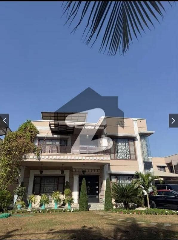 SLIGHTLY USED BANGLOW FOR SALE LOCATED AT PHASE 6 SLIGHTLY USED BANGLOW FOR SALE LOCATED AT PHASE 6