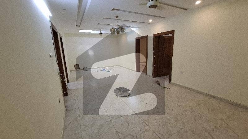 ایف ۔ 11/3 ایف ۔ 11,اسلام آباد میں 3 کمروں کا 11 مرلہ بالائی پورشن 1.18 لاکھ میں کرایہ پر دستیاب ہے۔