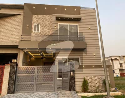 سٹی ہاؤسنگ سوسائٹی گوجرانوالہ میں 4 کمروں کا 5 مرلہ مکان 1.95 کروڑ میں برائے فروخت۔