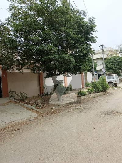 CORNER HOUSE