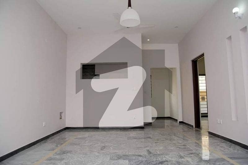 30x60 Upper Portion Available For Rent In G13 30x60 Upper Portion Available For Rent In G13
