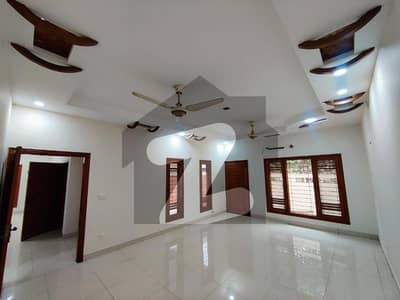 300 Square Yards House For sale Available In DHA Defence