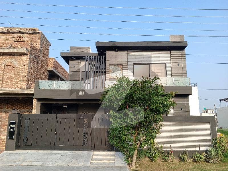10 Marla Beautiful House For Sale 10 Marla Beautiful House For Sale