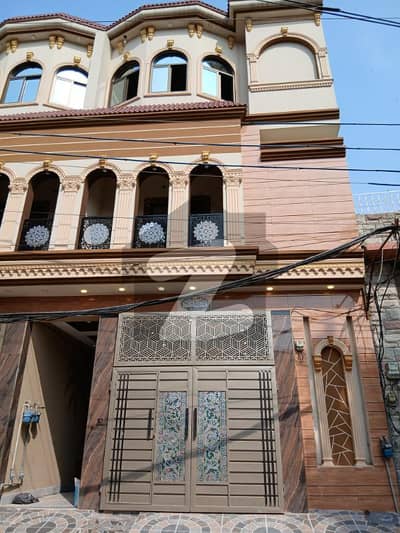 سمن آباد لاہور میں 4 کمروں کا 4 مرلہ مکان 2.48 کروڑ میں برائے فروخت۔