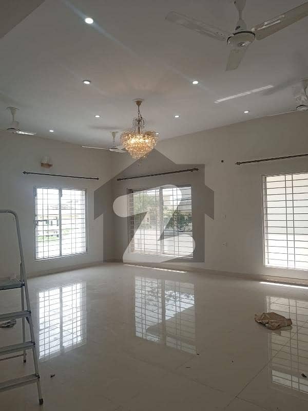 10 Marla Beautiful House Available For Rent In G13 10 Marla Beautiful House Available For Rent In G13