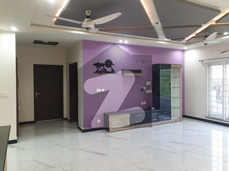 1 Kanal Upper Portion Available For Rent 1 Kanal Upper Portion Available For Rent